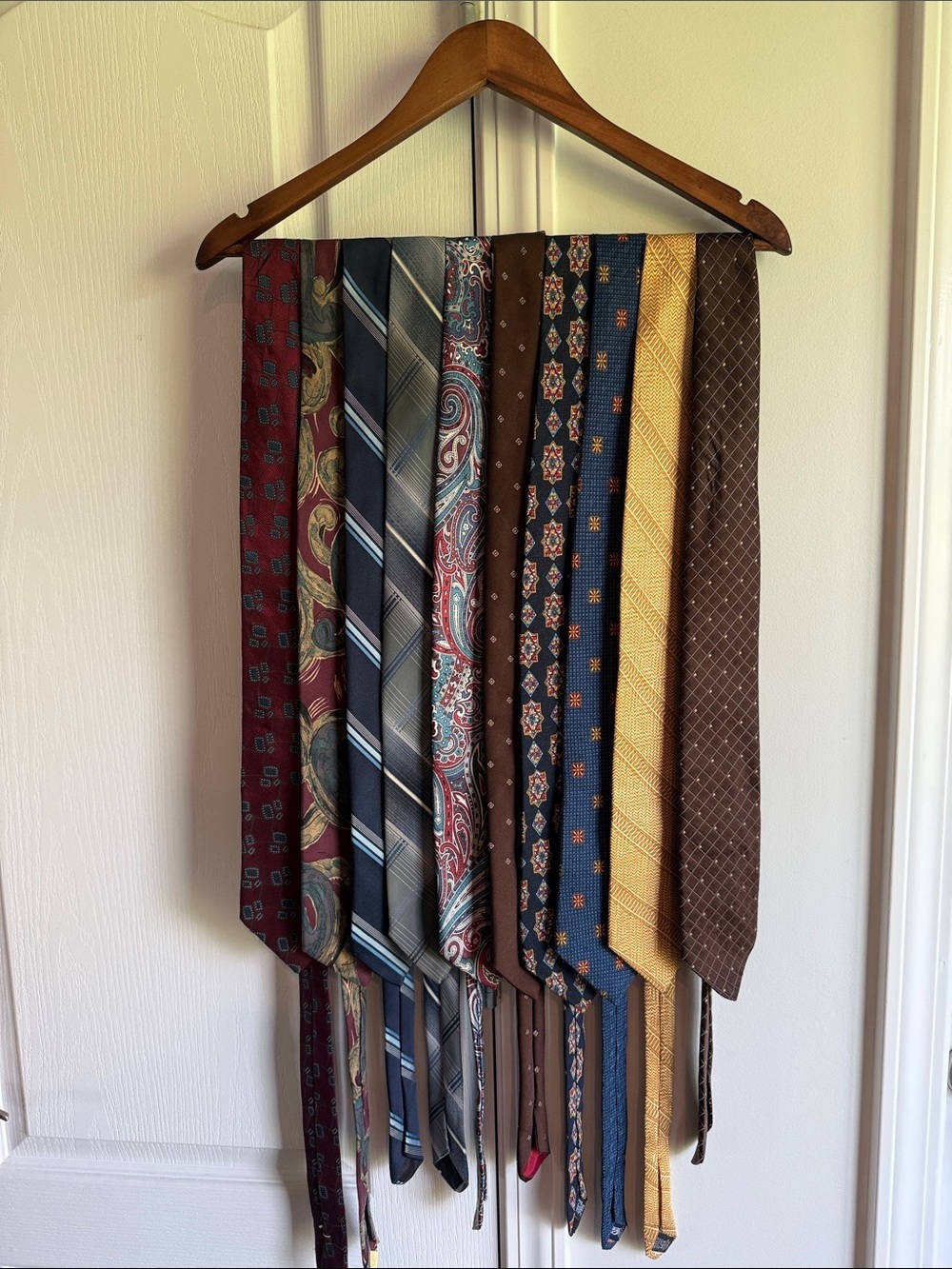 Set of 10 Multi-Color Silk Tie Collection - Assorted Patterns and colors
